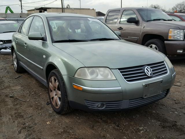 WVWRH63B31E150995 - 2001 VOLKSWAGEN PASSAT GLX GREEN photo 1