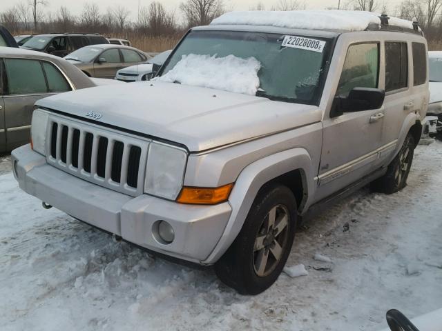 1J8HG48K96C354594 - 2006 JEEP COMMANDER SILVER photo 2