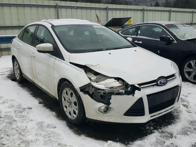 1FAHP3F20CL242224 - 2012 FORD FOCUS SE WHITE photo 1