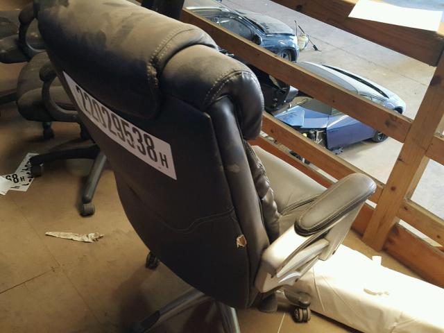  - 2000 USED DESK CHAIR  photo 4