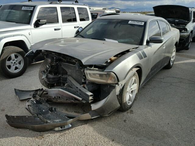 2B3CL3CG2BH586778 - 2011 DODGE CHARGER GRAY photo 2