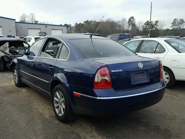 WVWPD63B54E217586 - 2004 VOLKSWAGEN PASSAT GLS BLUE photo 3