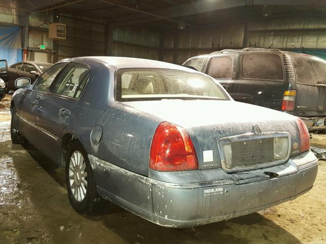 1LNHM81W64Y619357 - 2004 LINCOLN TOWN CAR E BLUE photo 3