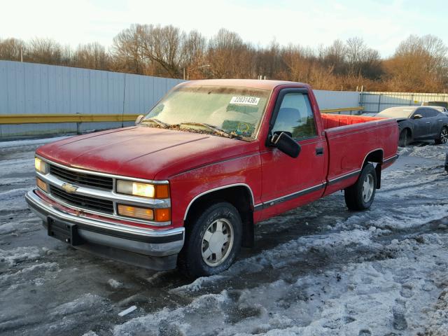 1GCEC14W3VZ146851 - 1997 CHEVROLET GMT-400 C1 RED photo 2