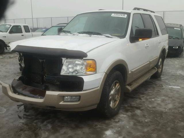 1FMFU18566LA06747 - 2006 FORD EXPEDITION WHITE photo 2