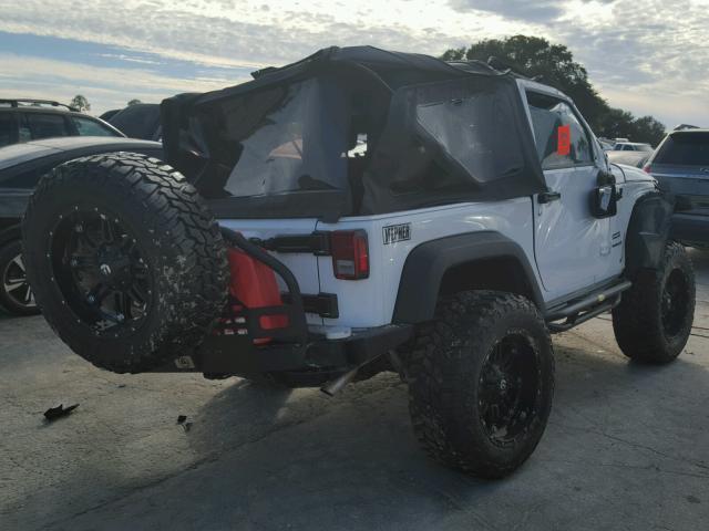 1C4AJWAG9EL326479 - 2014 JEEP WRANGLER S 白色 照片 4