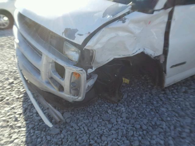 1GCEG15W311224265 - 2001 CHEVROLET EXPRESS G1 WHITE photo 9