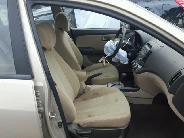 KMHDU4AD9AU832263 - 2010 HYUNDAI ELANTRA BL BEIGE photo 5