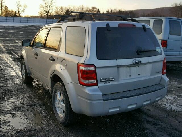 1FMCU93Z38KC07624 - 2008 FORD ESCAPE XLT SILVER photo 3