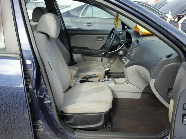 KMHDU46D68U440098 - 2008 HYUNDAI ELANTRA GL BLUE photo 5