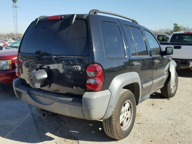 1J4GL48K45W645736 - 2005 JEEP LIBERTY SP BLACK photo 4