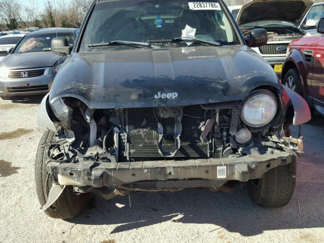 1J4GL48K45W645736 - 2005 JEEP LIBERTY SP BLACK photo 9