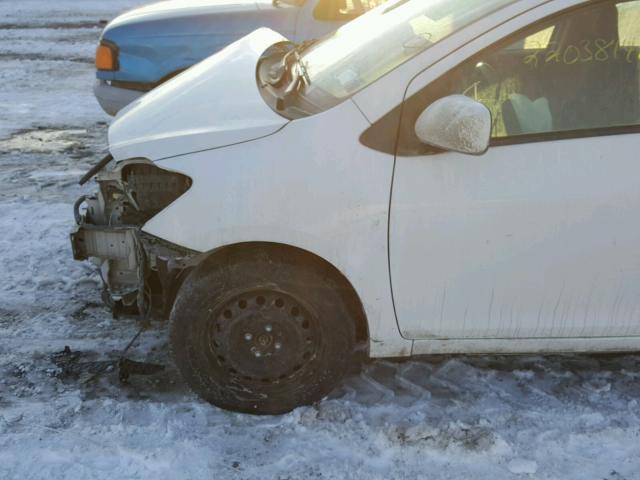 JTDBT4K35A1366501 - 2010 TOYOTA YARIS WHITE photo 9