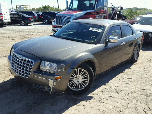 2C3CA4CD4AH163073 - 2010 CHRYSLER 300 TOURIN GRAY photo 2