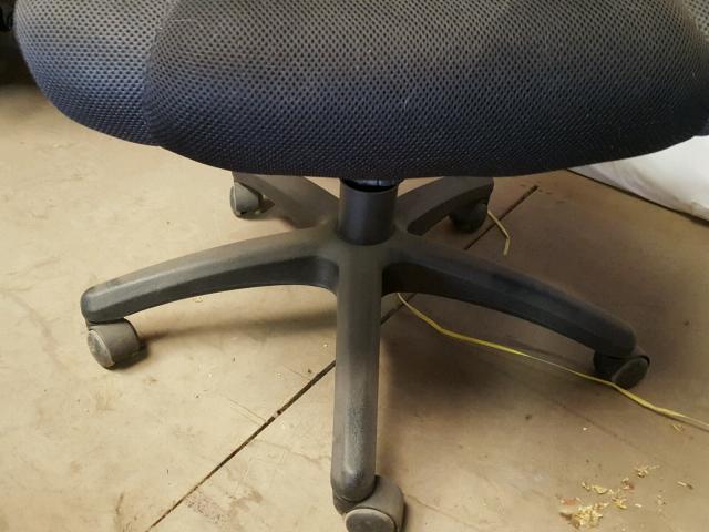  - 2000 USED DESK CHAIR  photo 7