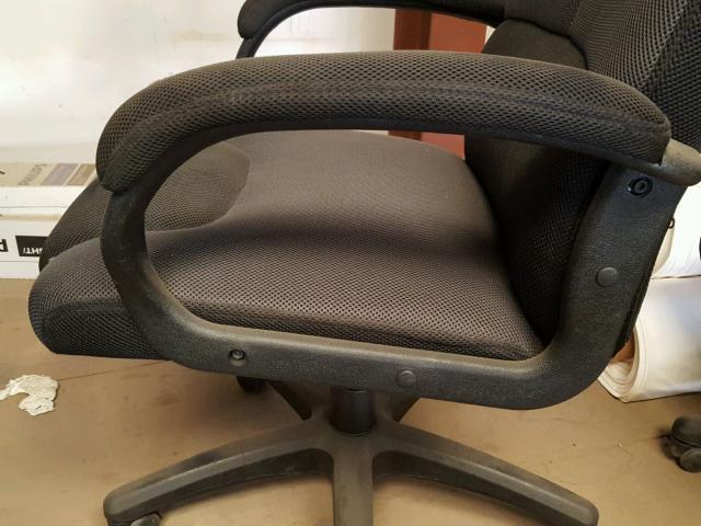  - 2000 USED DESK CHAIR  photo 5