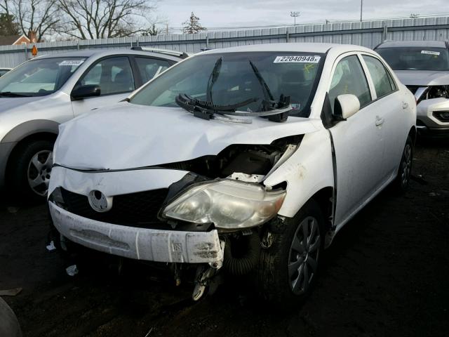 JTDBL40E599054485 - 2009 TOYOTA COROLLA BA WHITE photo 2