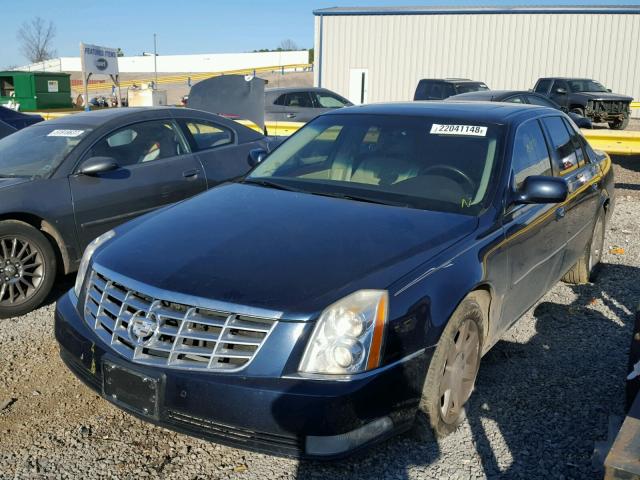 1G6KD57Y57U147961 - 2007 CADILLAC DTS BLUE photo 2