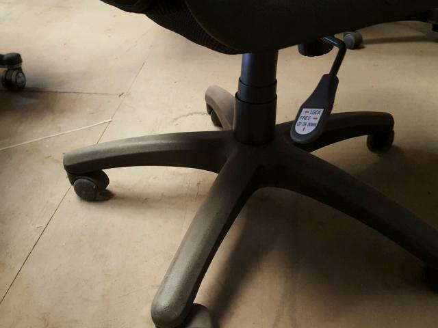  - 2000 USED DESK CHAIR  photo 10