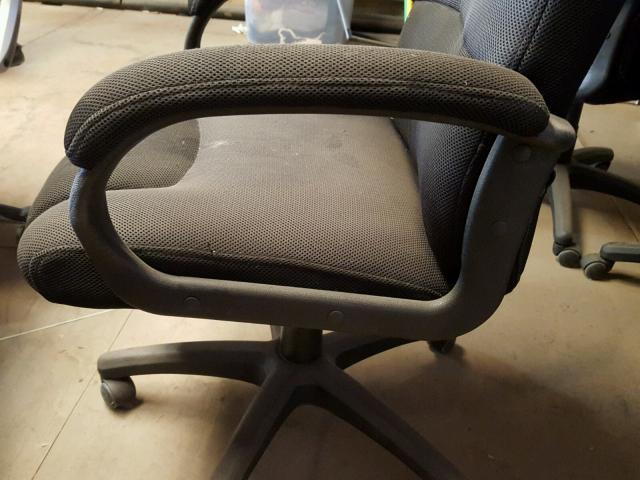  - 2000 USED DESK CHAIR  photo 6