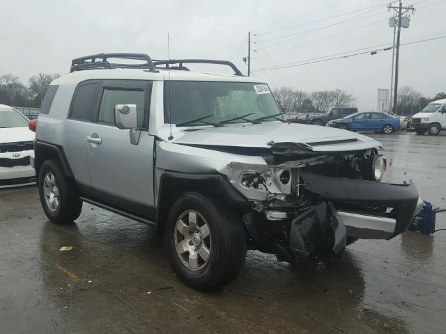 JTEBU11F770048011 - 2007 TOYOTA FJ CRUISER SILVER photo 1