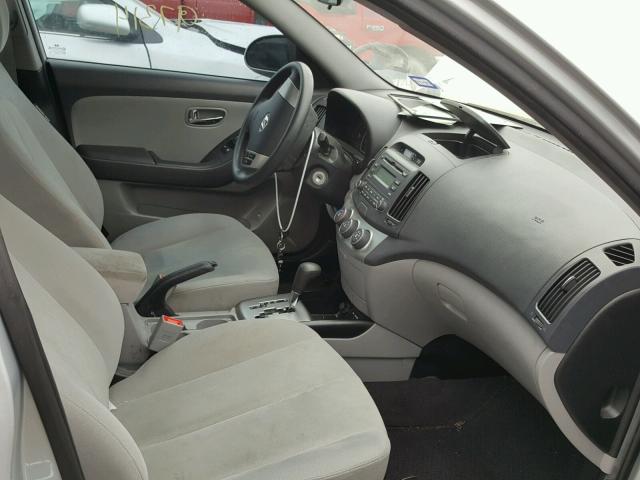 KMHDU4AD5AU099094 - 2010 HYUNDAI ELANTRA BL SILVER photo 5