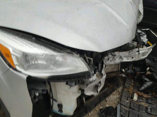 1FMCU0GX3DUD66677 - 2013 FORD ESCAPE SE SILVER photo 9