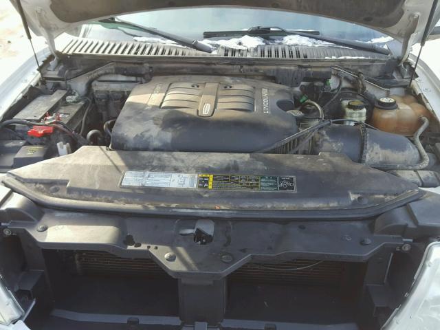 5LMFU28RX3LJ19845 - 2003 LINCOLN NAVIGATOR WHITE photo 7