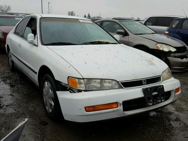 1HGCD5630TA041812 - 1996 HONDA ACCORD LX WHITE photo 1