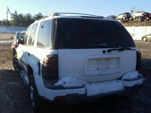 1GNDT13S022174578 - 2002 CHEVROLET TRAILBLAZE WHITE photo 3