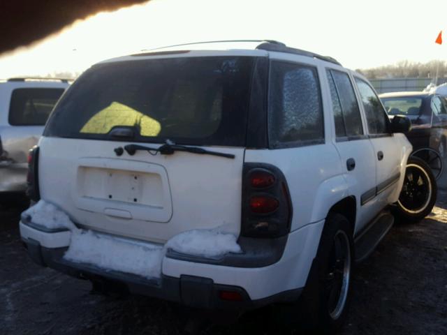 1GNDT13S022174578 - 2002 CHEVROLET TRAILBLAZE WHITE photo 4