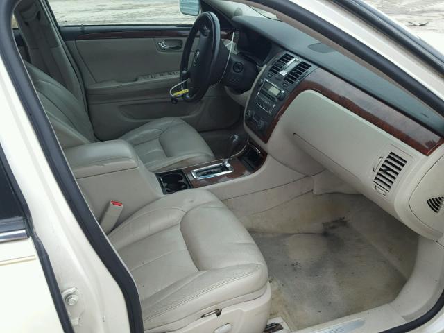 1G6KD57Y97U161006 - 2007 CADILLAC DTS CREAM photo 5