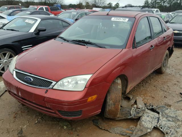 1FAFP34N05W196349 - 2005 FORD FOCUS ZX4 RED photo 2