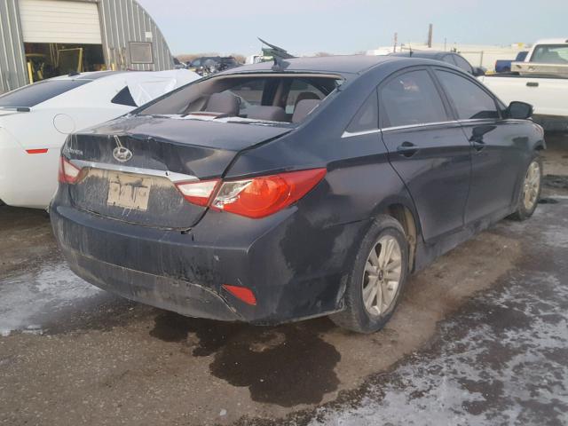 5NPEB4AC0EH939255 - 2014 HYUNDAI SONATA GLS BLUE photo 4