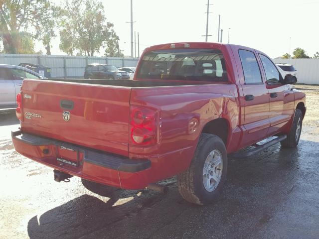 1D7HE48K75S303943 - 2005 DODGE DAKOTA QUA RED photo 4