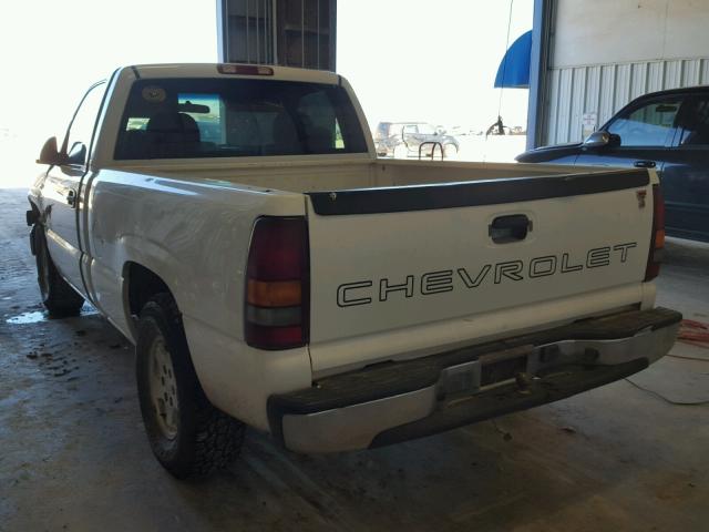 1GCEC14W72Z200616 - 2002 CHEVROLET SILVERADO WHITE photo 3