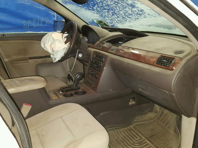 1FAHP23W49G113647 - 2009 FORD TAURUS SE WHITE photo 5