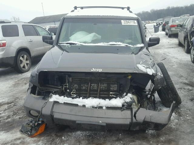 1J8HG58N46C299200 - 2006 JEEP COMMANDER CHARCOAL photo 9