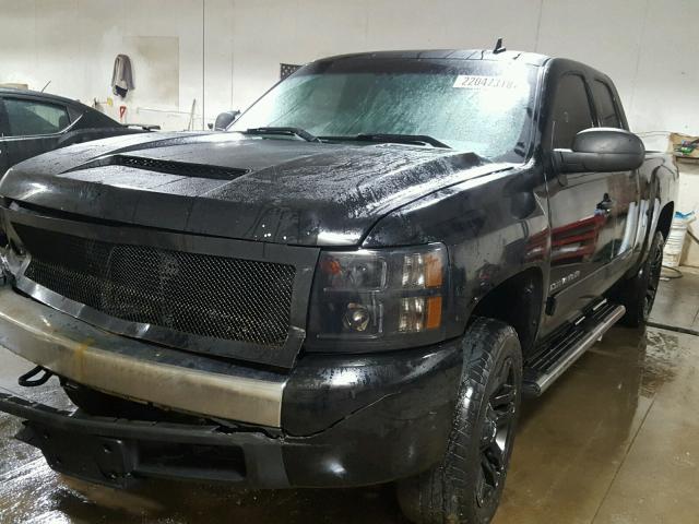 1GCEC19J58Z255068 - 2008 CHEVROLET SILVERADO BLACK photo 2