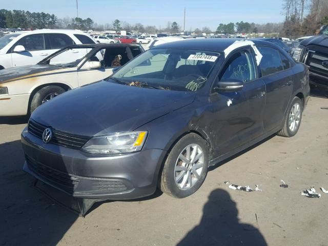 3VWBX7AJ3CM465570 - 2012 VOLKSWAGEN JETTA SE GRAY photo 2