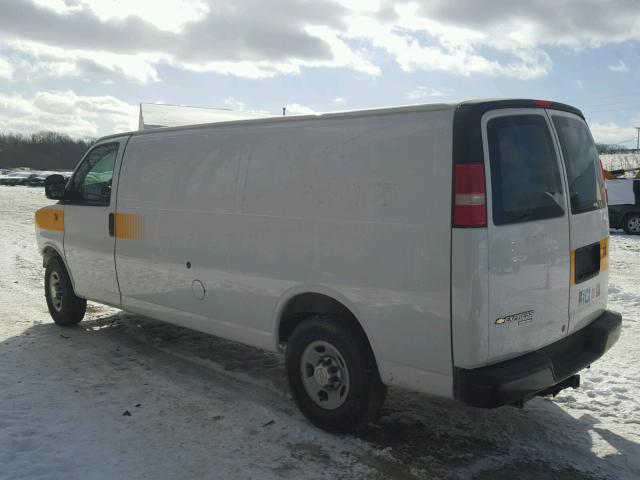 1GCZGUCGXE1132736 - 2014 CHEVROLET EXPRESS G3 WHITE photo 3