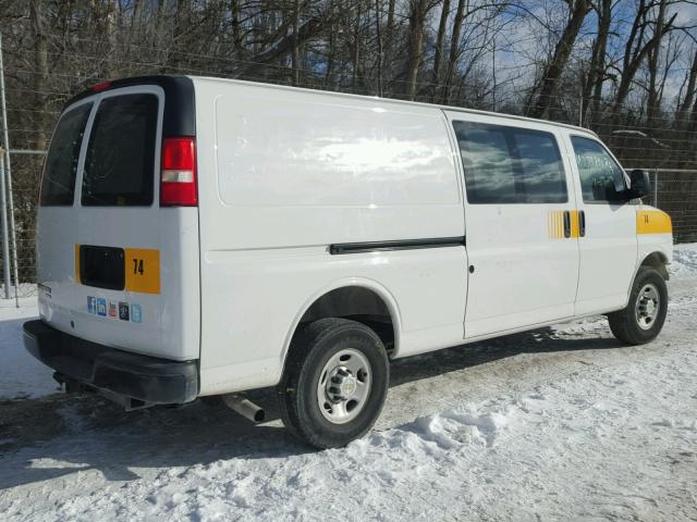 1GCZGUCGXE1132736 - 2014 CHEVROLET EXPRESS G3 WHITE photo 4