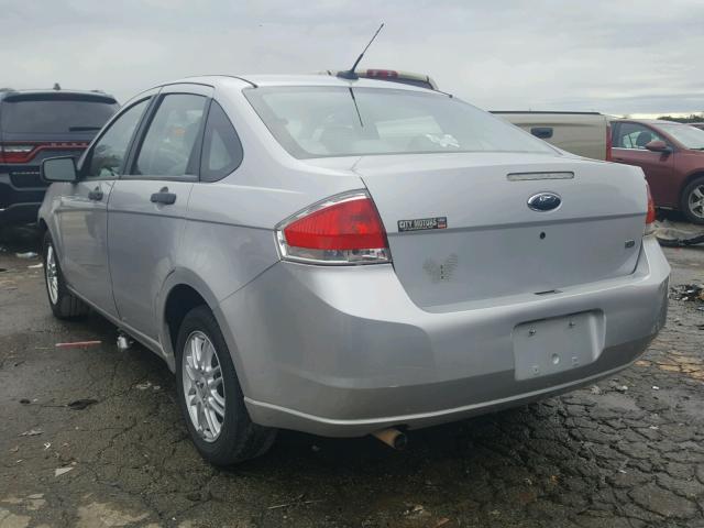 1FAHP35N29W248609 - 2009 FORD FOCUS SE SILVER photo 3