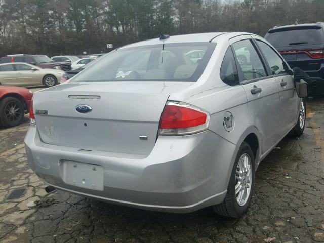 1FAHP35N29W248609 - 2009 FORD FOCUS SE SILVER photo 4