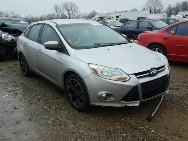 1FAHP3F26CL385601 - 2012 FORD FOCUS SE SILVER photo 1