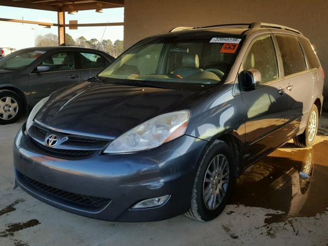 5TDZK22C18S184961 - 2008 TOYOTA SIENNA XLE GRAY photo 2