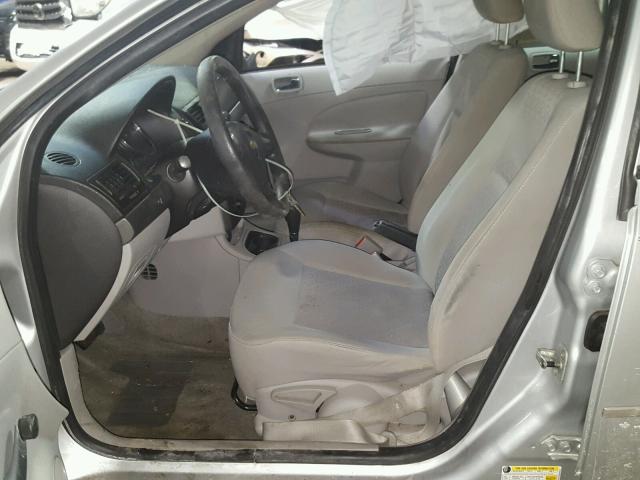 1G1AK58F087201543 - 2008 CHEVROLET COBALT LS SILVER photo 5