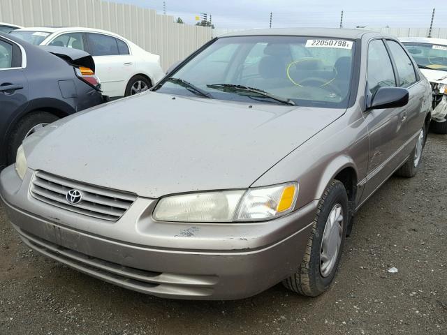 4T1BG22K9XU453059 - 1999 TOYOTA CAMRY CE TAN photo 2