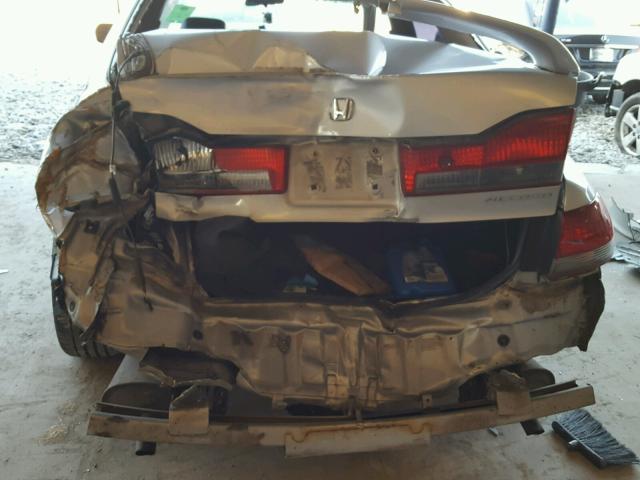 1HGCG165X2A040067 - 2002 HONDA ACCORD EX SILVER photo 9