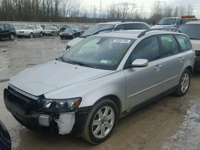 YV1MW390362163530 - 2006 VOLVO V50 2.4I SILVER photo 2